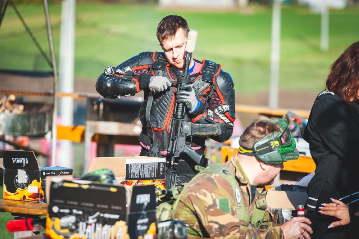 sprzęt do paintballa
