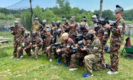 Paintball — planowanie i koordynacja na polu gry