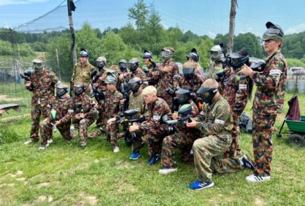 Paintball — planowanie i koordynacja na polu gry